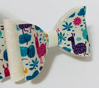 Llamas N Alpacas Daydream Bow